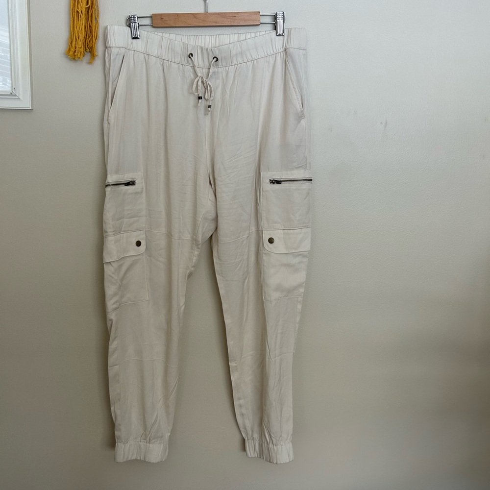 Banana Republic cream joggers